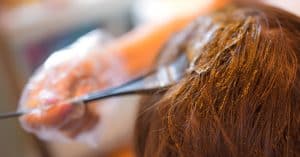 Jak przygotować włosy do farbowania henną?